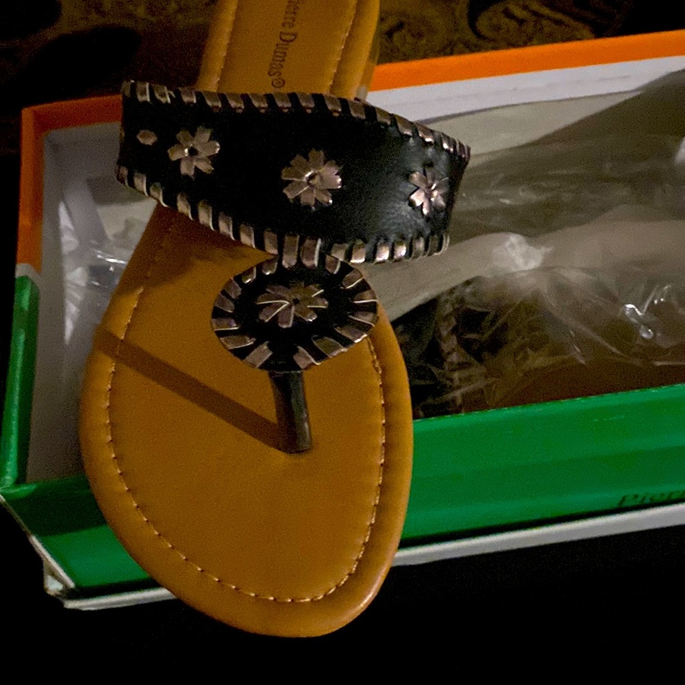 Pierre Dumas sandals. Black & Pewter.